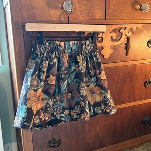 Suede flower mini skirt